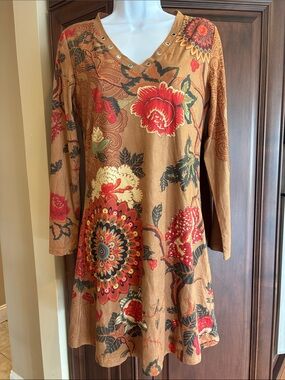 Long-Sleeve Floral Print Dress in Tan and Red